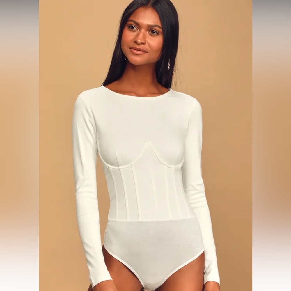 Dressed to Skill White Long Sleeve Underwire Bodysuit
Lulus